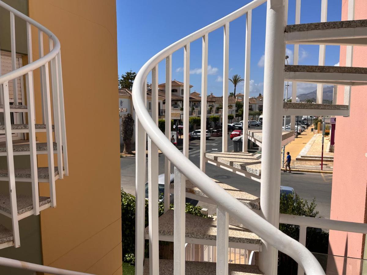 Atico Helena Con Solarium Y Jacuzzi Privado En Laguna Beach Vera Esterno foto