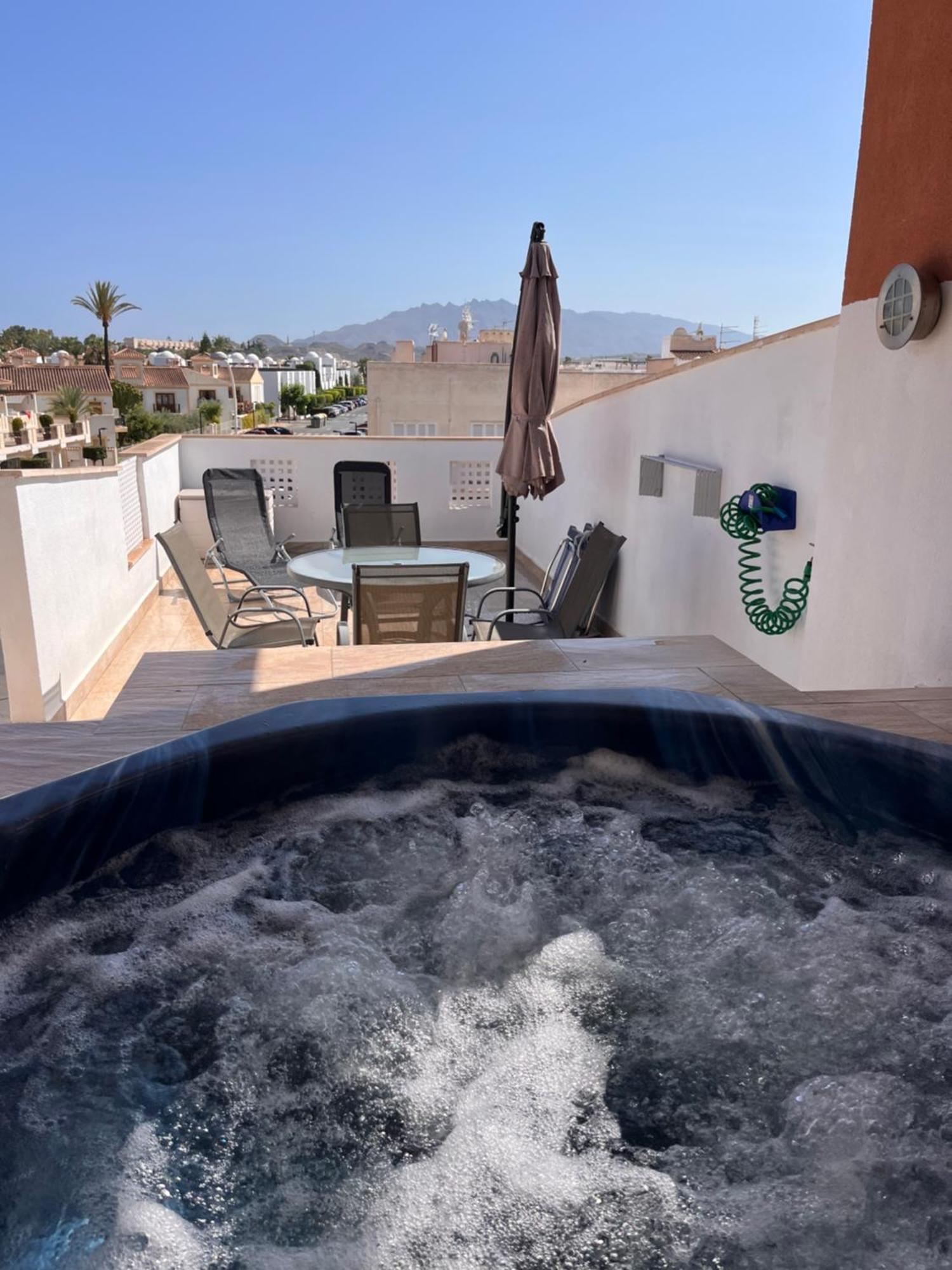 Atico Helena Con Solarium Y Jacuzzi Privado En Laguna Beach Vera Esterno foto
