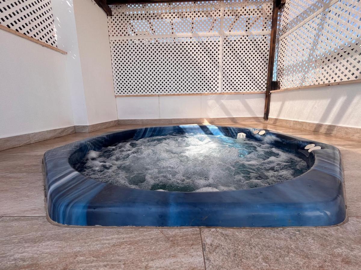 Atico Helena Con Solarium Y Jacuzzi Privado En Laguna Beach Vera Esterno foto