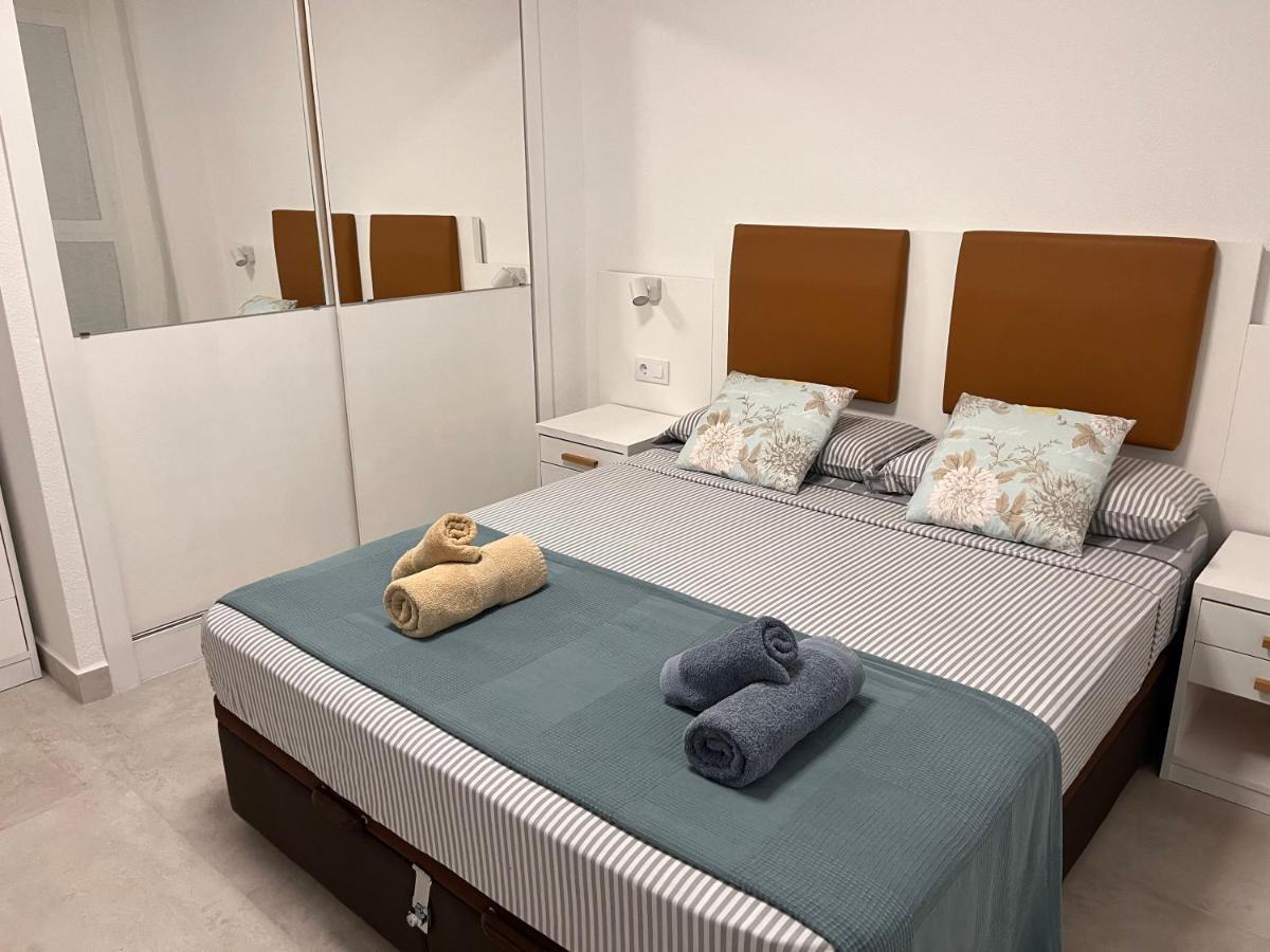 Atico Helena Con Solarium Y Jacuzzi Privado En Laguna Beach Vera Esterno foto